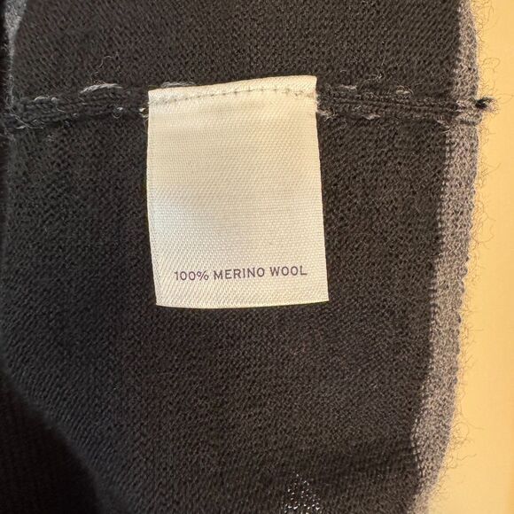 Halogen Women's 100% Merino Wool Black Grey Button Striped Cardigan Size Medium - Picture 6 of 6